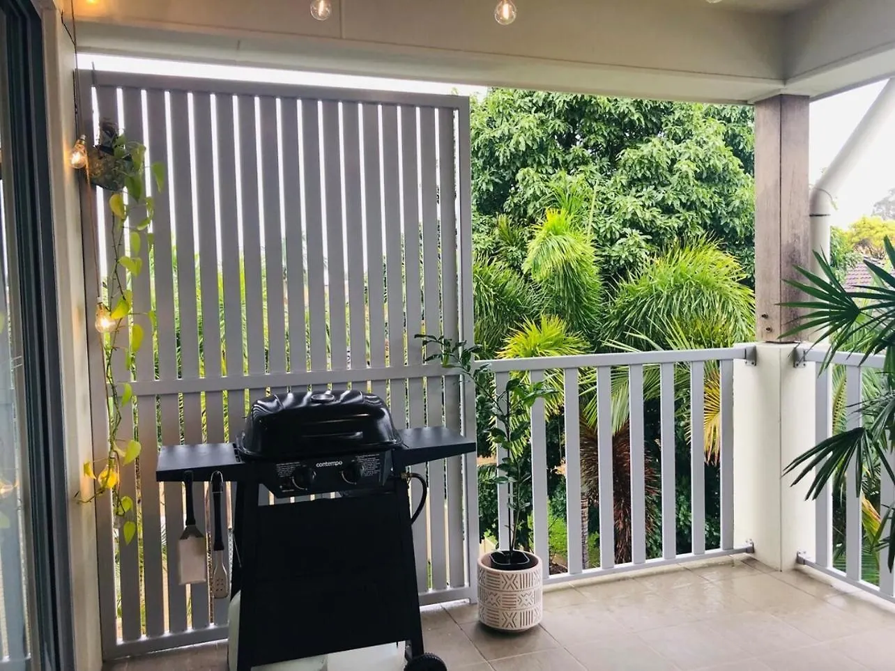 Bright & Cosy 2 Bed, 2 Bath Apartment, With Pool Tweed Heads Apartment